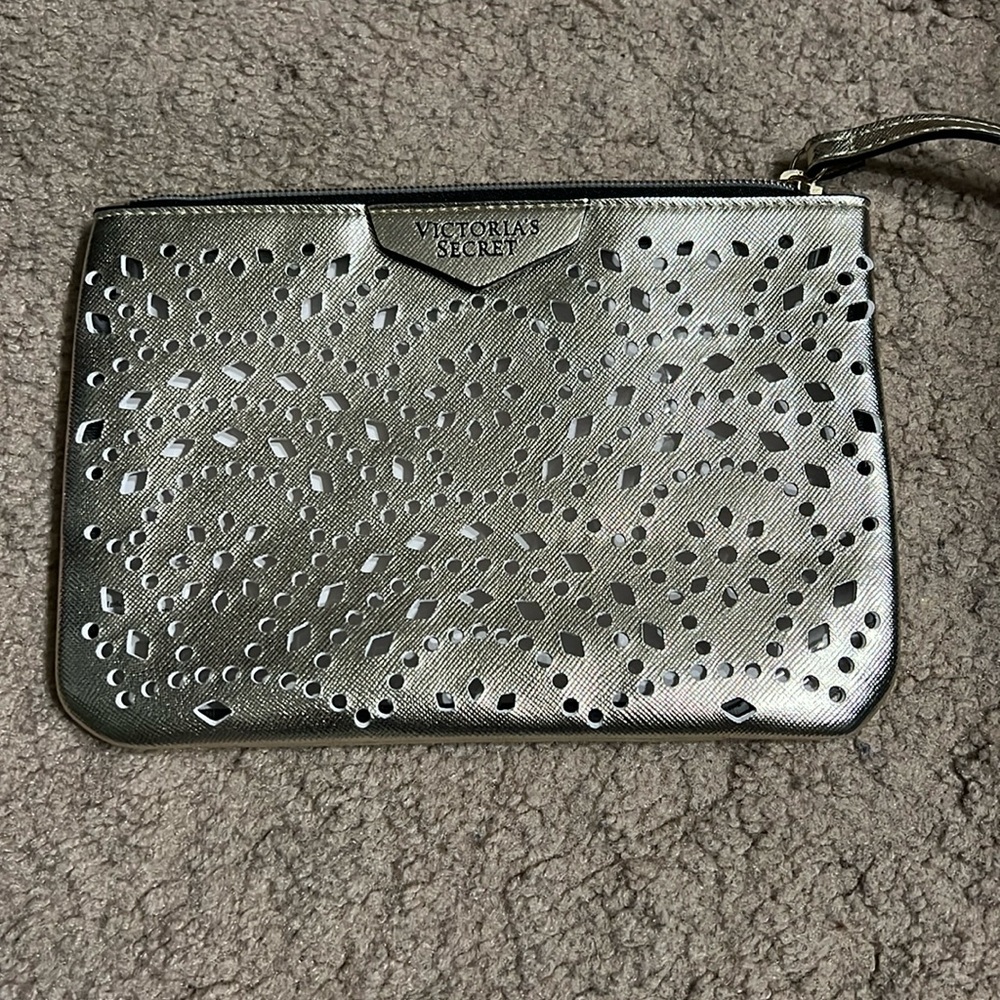 Wristlet